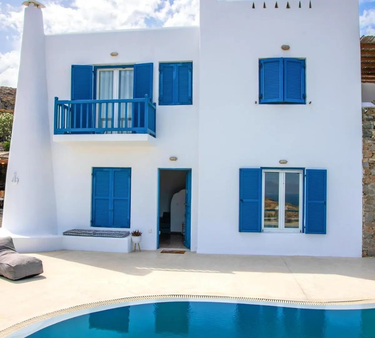Mesiba Party Villa